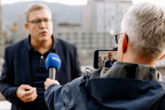 (Bonus Pic) Verschiedene TV-Anstalten aus dem In- und Ausland berichteten